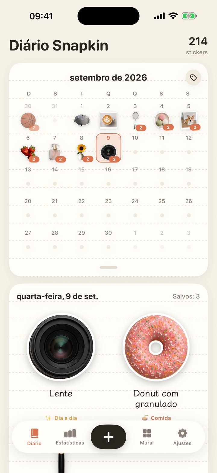 O mês inteiro aberto, cada quadradinho com o sticker de capa do dia